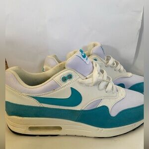 Nike Air Max gently used turquoise/white no box